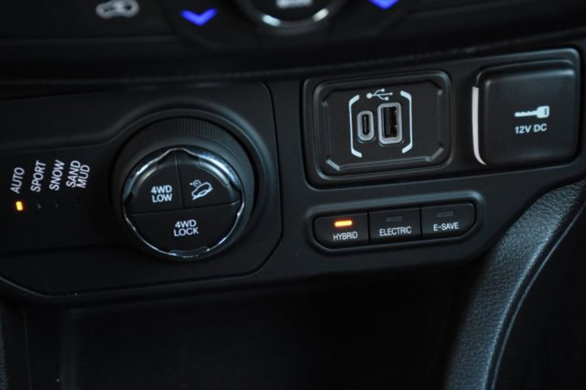 Jeep Renegade 1.3 t4 phev Altitude 4xe at6 (14)