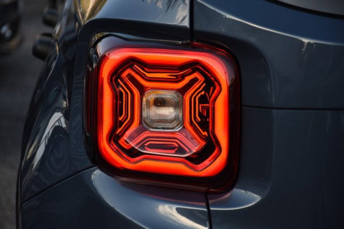 Jeep Renegade 1.3 t4 phev Altitude 4xe at6 (16)