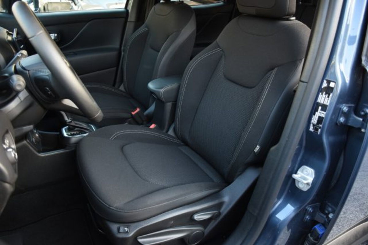 Jeep Renegade 1.3 t4 phev Altitude 4xe at6 (7)