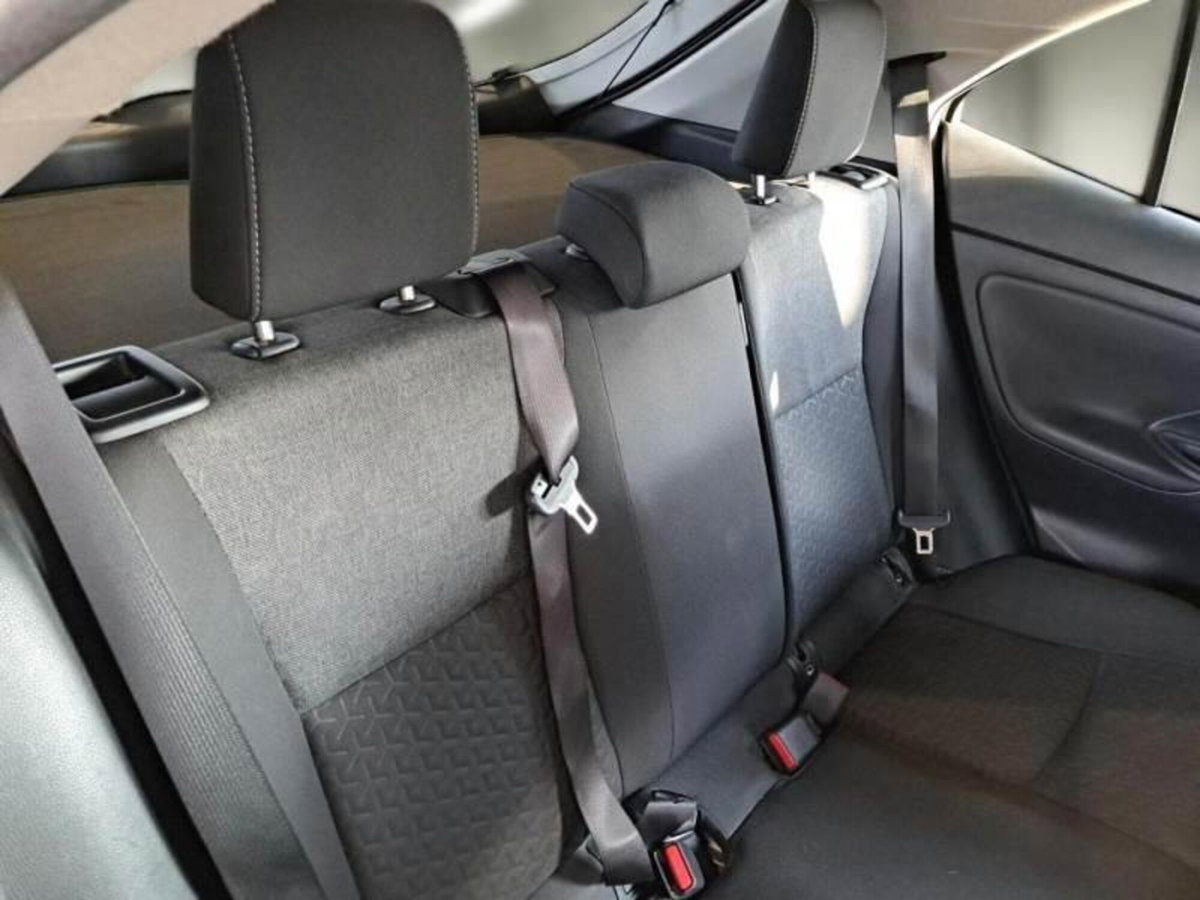 Toyota Yaris Cross 1.5h GR Sport Black Sky fwd 116cv e-cvt (11)