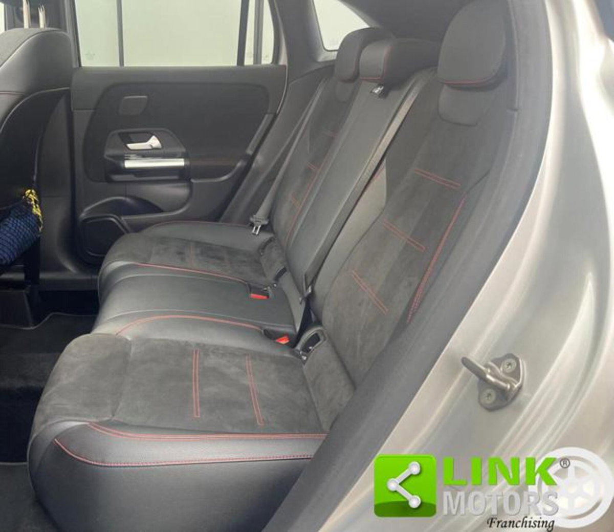 Mercedes-Benz GLA SUV 200 d Executive 4matic auto (10)