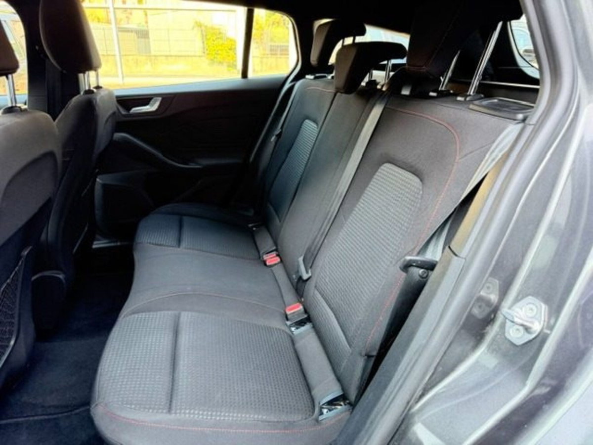 Ford Focus Station Wagon 1.0 EcoBoost Hybrid 125 CV Powershift SW ST-Line Style (4)