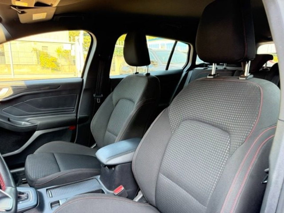 Ford Focus Station Wagon 1.0 EcoBoost Hybrid 125 CV Powershift SW ST-Line Style (6)