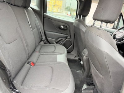 Jeep Renegade 1.3 T4 190CV PHEV 4xe AT6 Business Plus (10)