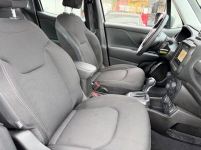 Jeep Renegade 1.3 T4 190CV PHEV 4xe AT6 Business Plus (12)