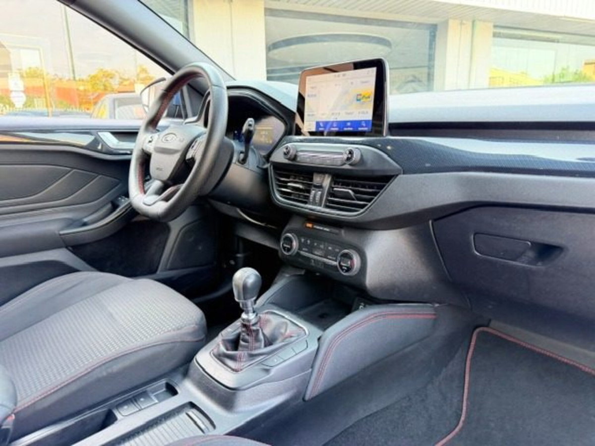 Ford Focus 1.0 EcoBoost Hybrid 155 CV 5p. ST-Line X (12)
