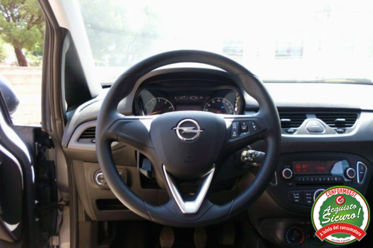 Opel Corsa 1.2 5 porte Cosmo (13)