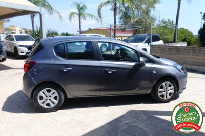 Opel Corsa 1.2 5 porte Cosmo (8)