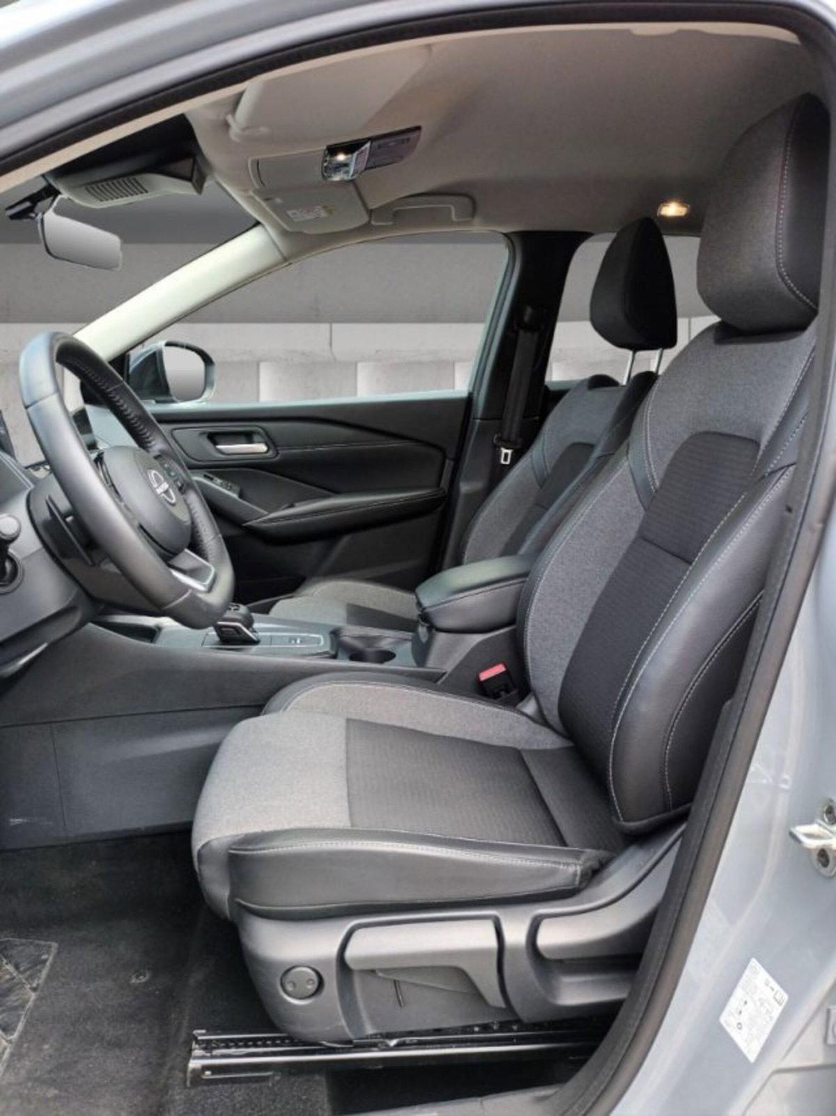 Nissan Qashqai 1.3 mhev N-Connecta 2wd 158cv (8)