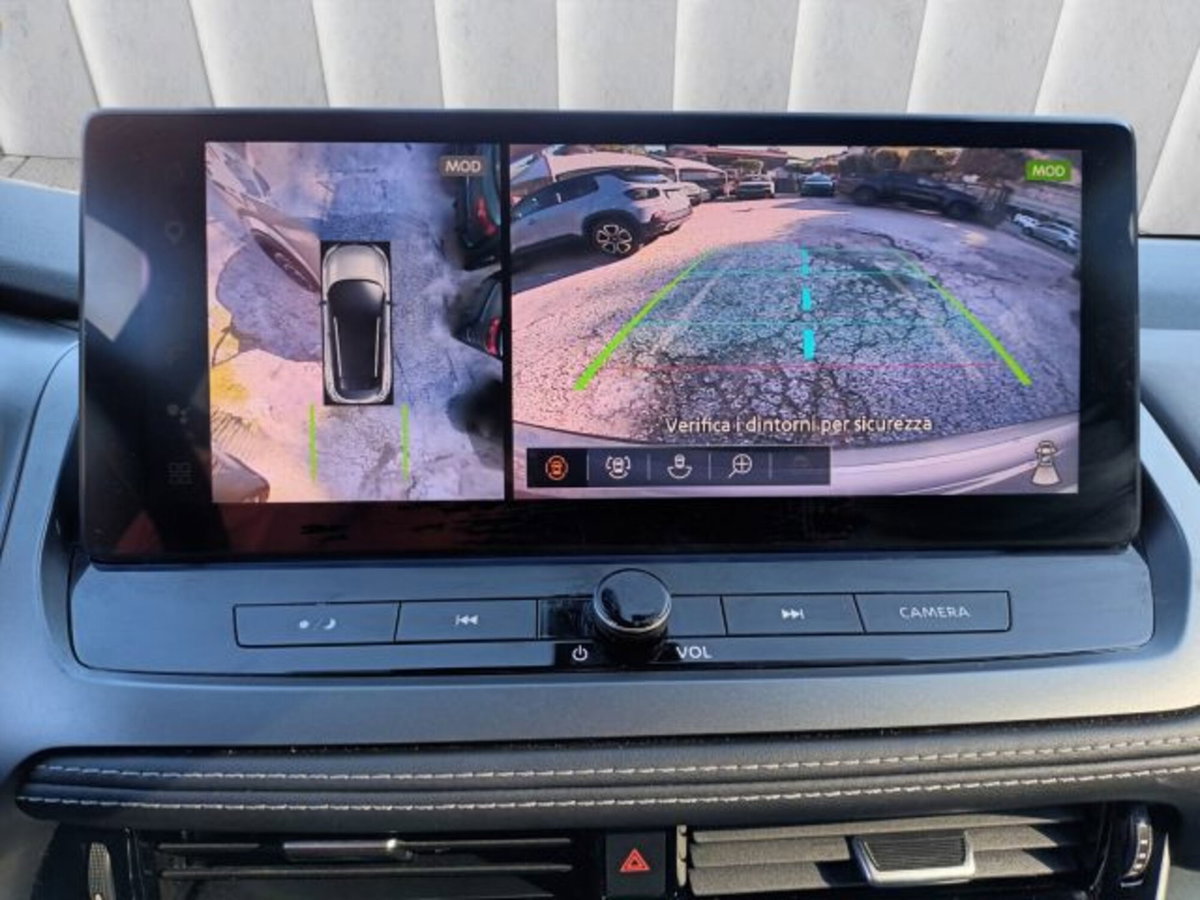 Nissan Qashqai 1.3 mhev N-Connecta 2wd 158cv (16)