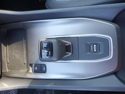 Nissan Qashqai 1.3 mhev N-Connecta 2wd 158cv (17)