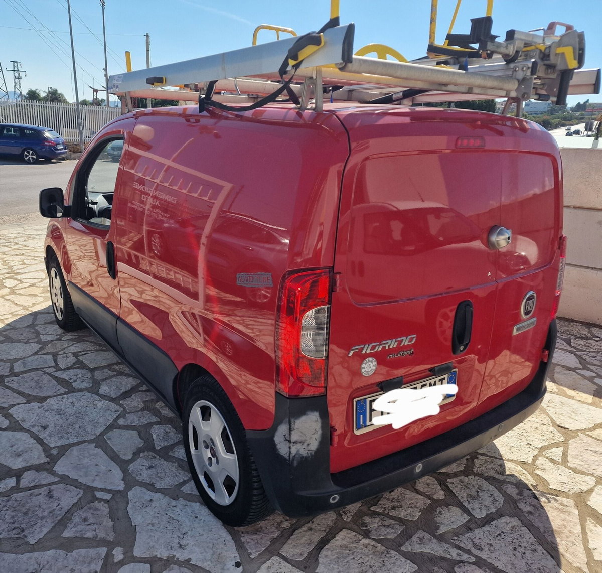 Fiat Fiorino 1.3 MJT 95CV Combi Semi Adventure (2)