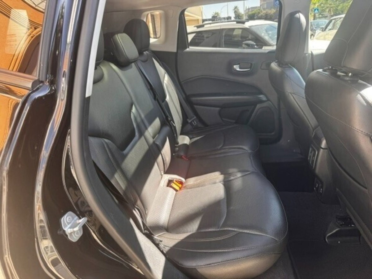 Jeep Compass 2.0 Multijet II aut. 4WD Limited (16)