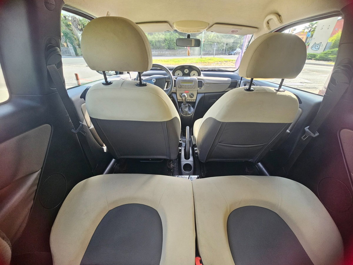 Lancia Ypsilon Multijet 16V Platino (12)