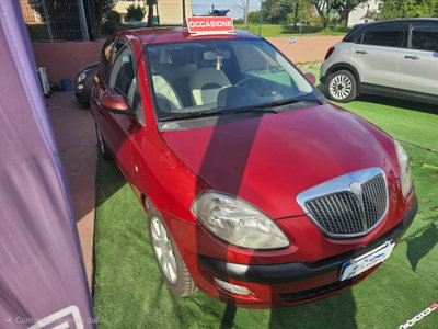 Lancia Ypsilon Multijet 16V Platino (2)