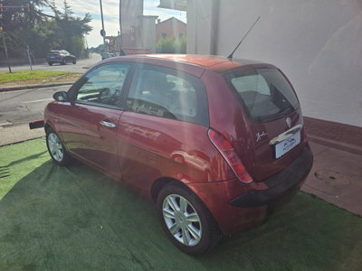 Lancia Ypsilon Multijet 16V Platino (5)