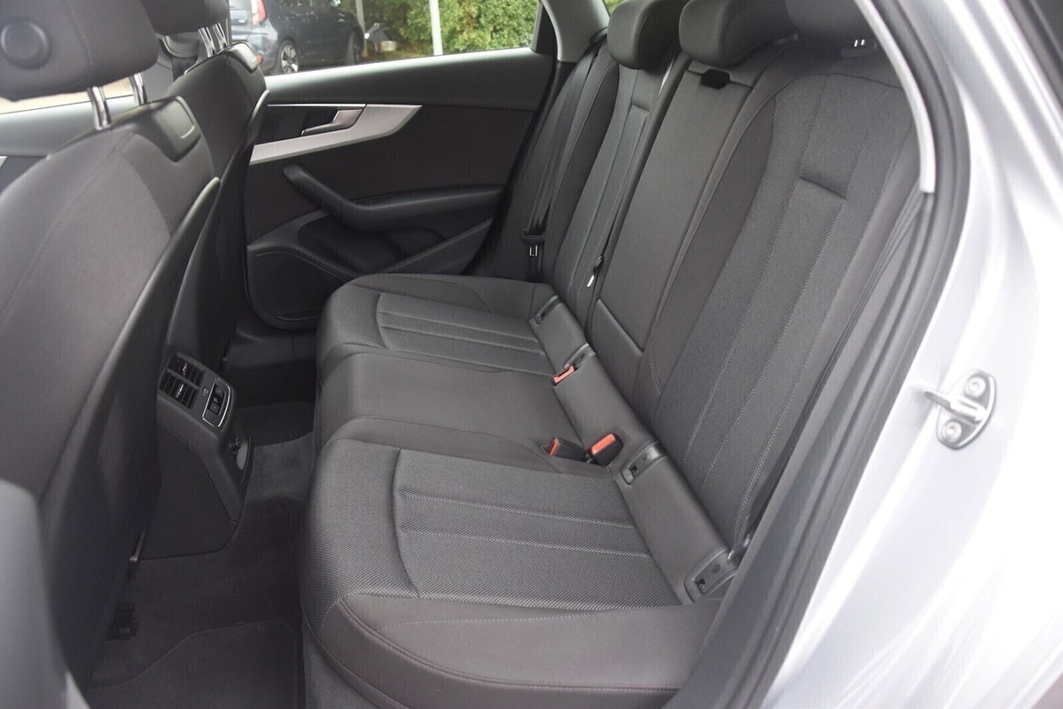 Audi A4 Avant 35 2.0 tdi mhev Business Advanced 163cv s-tronic (9)