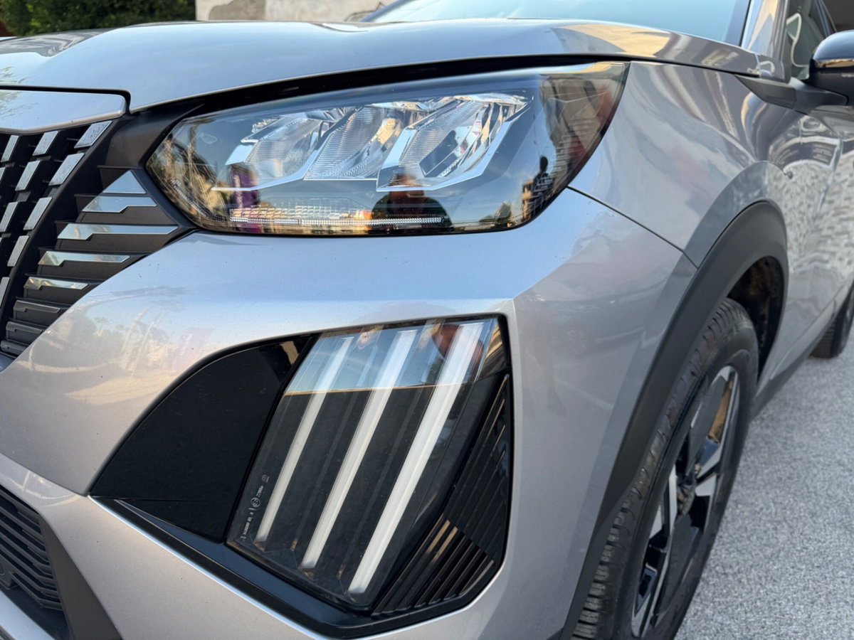 Peugeot 2008 BlueHDi 130 S&S EAT8 Allure Pack (10)