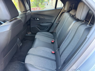 Peugeot 2008 BlueHDi 130 S&S EAT8 Allure Pack (12)
