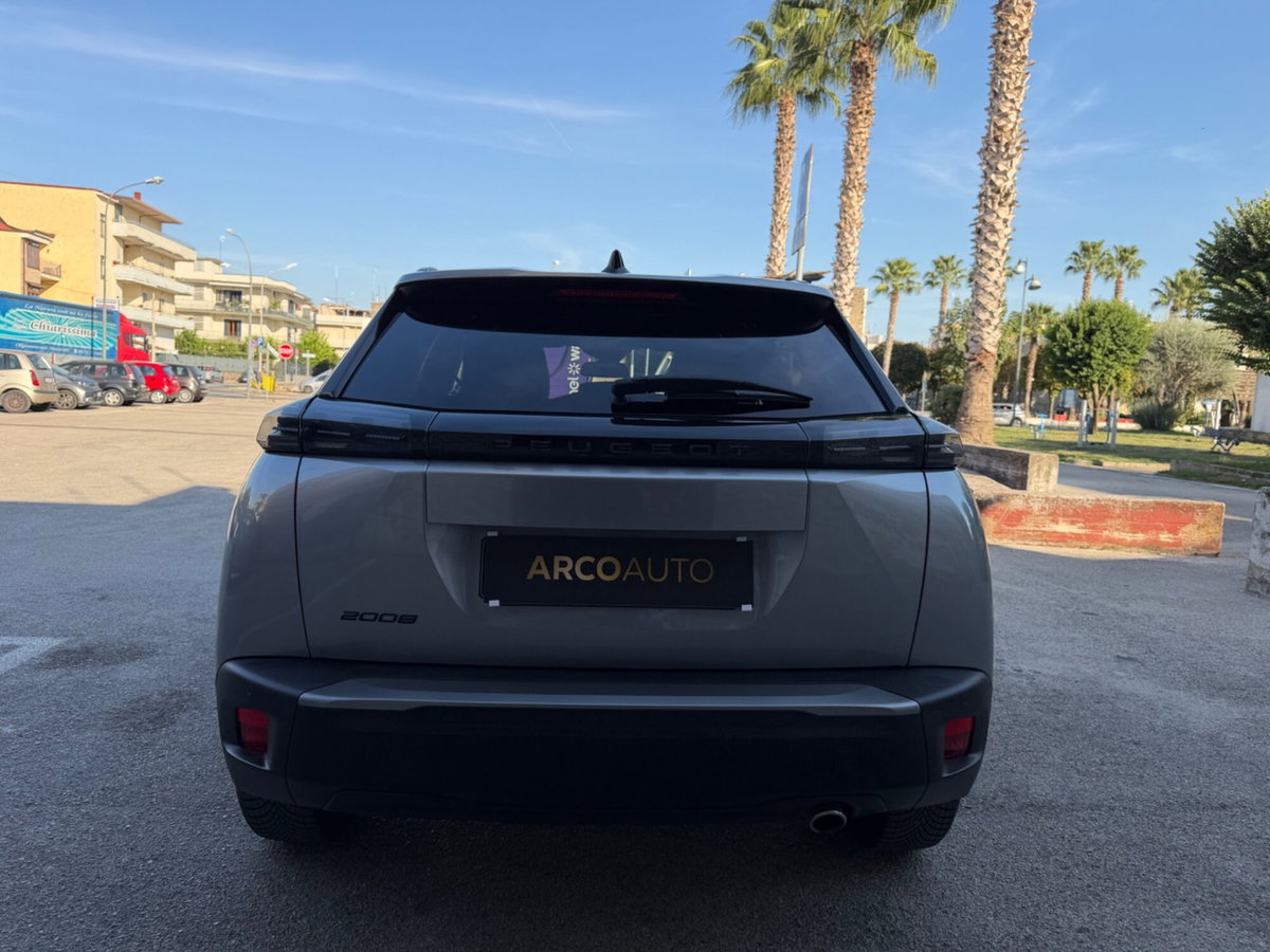 Peugeot 2008 BlueHDi 130 S&S EAT8 Allure Pack (8)