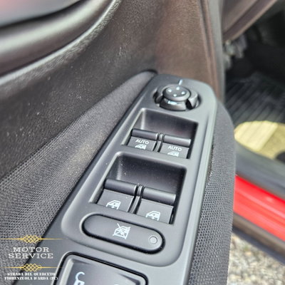 Jeep Renegade 1.4 MultiAir Longitude (17)