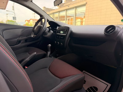 Renault Clio 1.2 75CV 5 porte Van (12)