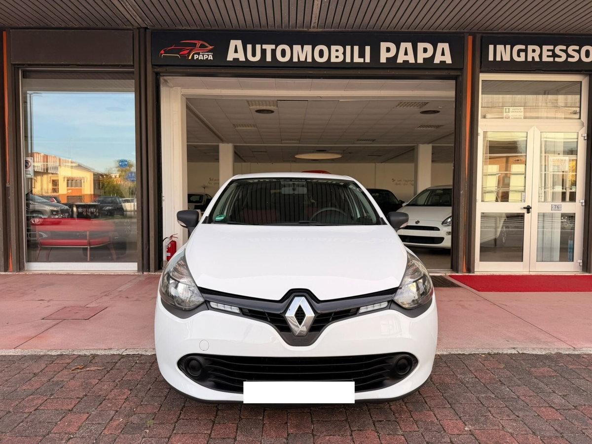 Renault Clio 1.2 75CV 5 porte Van (2)