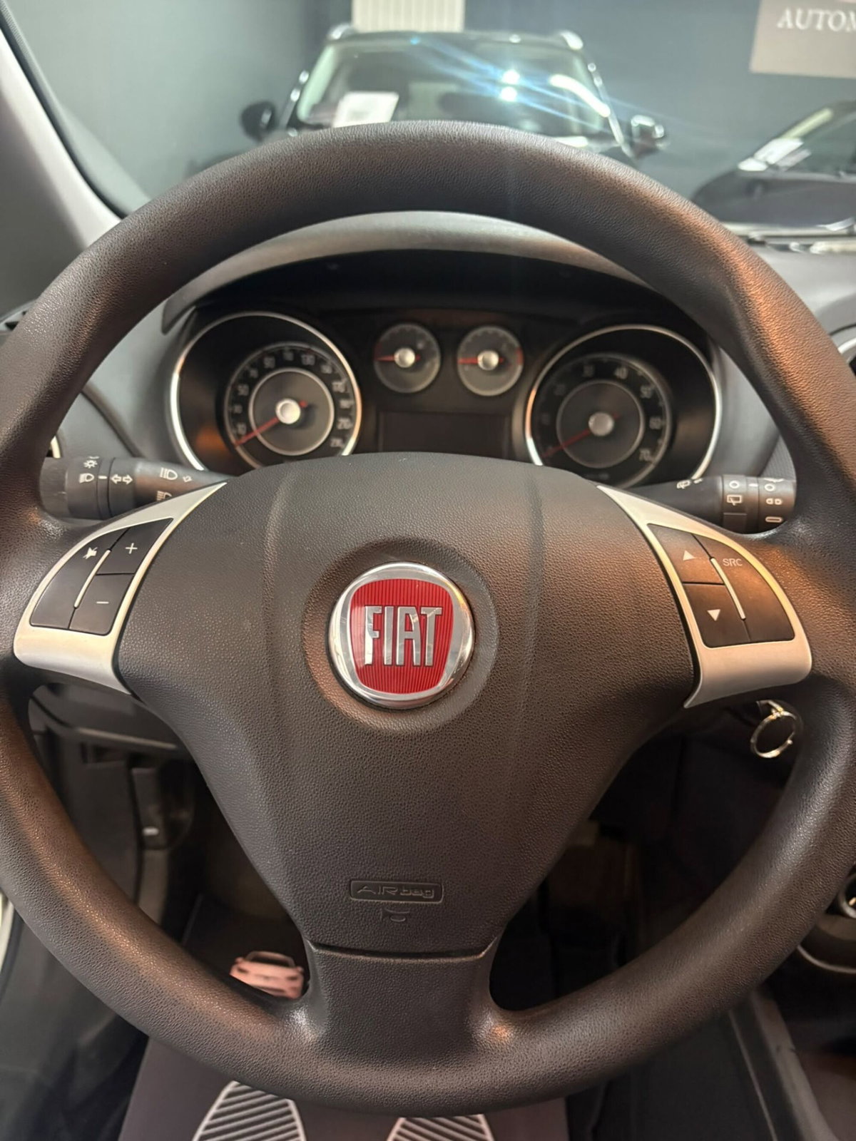 Fiat Punto 1.2 8V 3 porte Street (12)