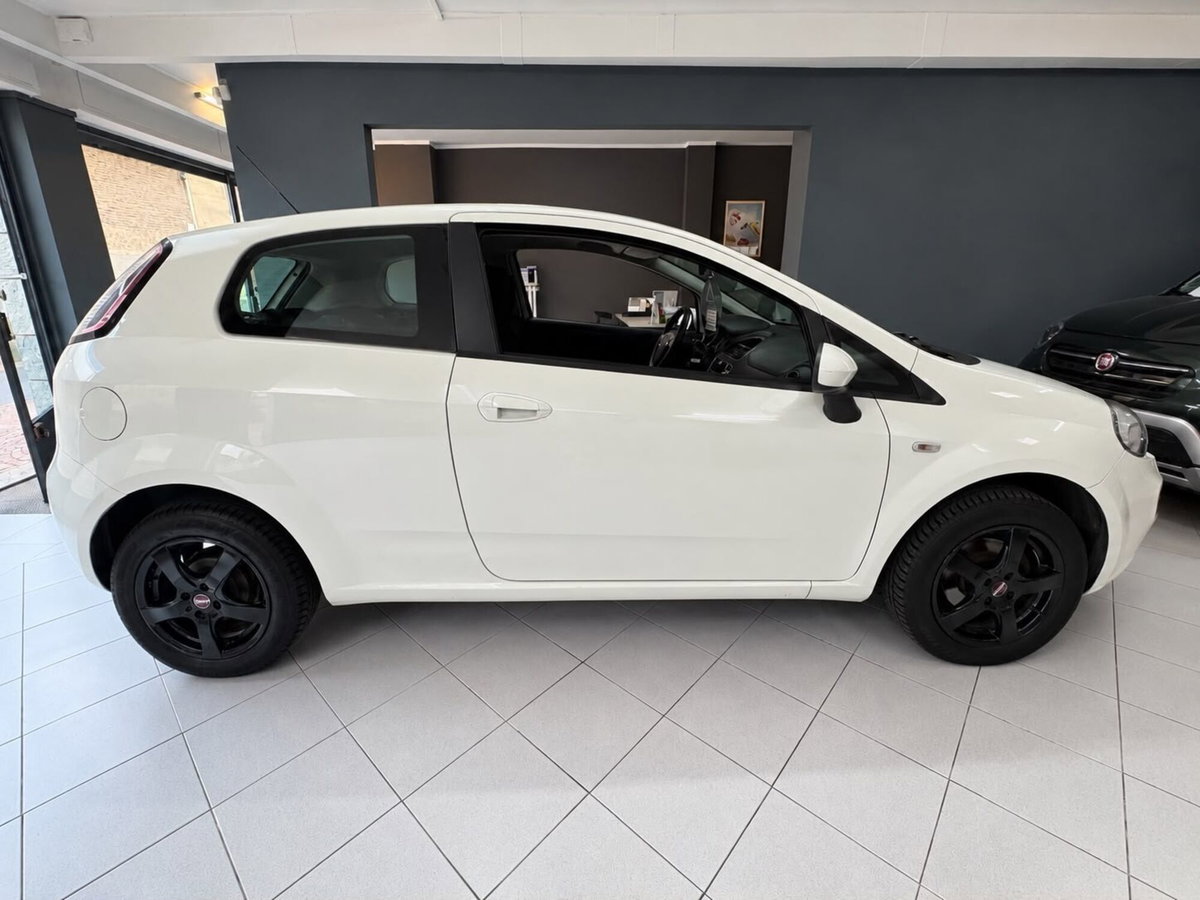 Fiat Punto 1.2 8V 3 porte Street (7)