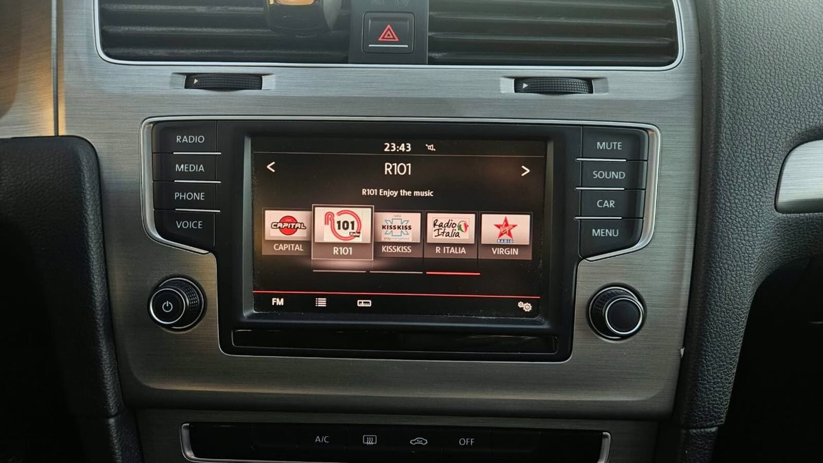 Volkswagen Golf 1.6 TDI 110 CV 5p. Comfortline BlueMotion Technology (10)