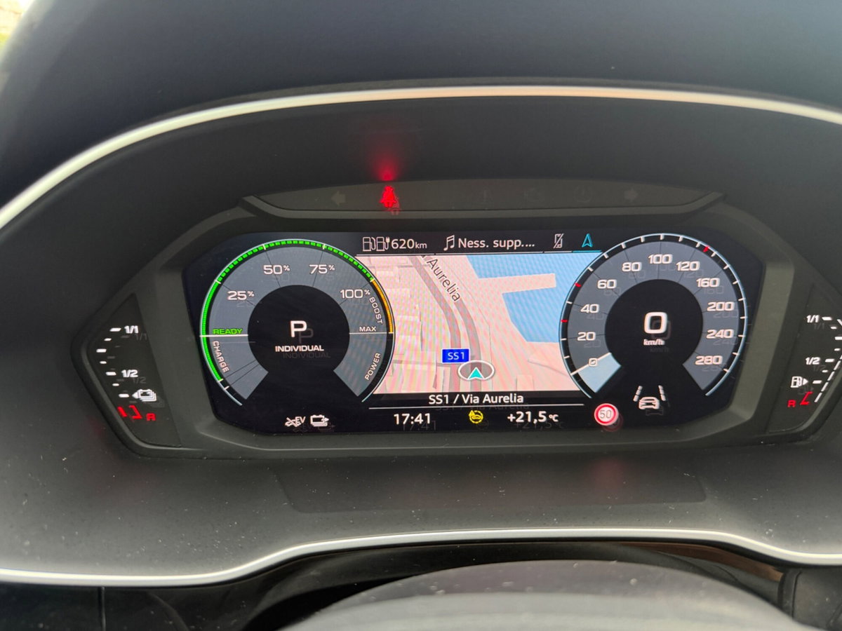Audi Q3 45 TFSI e S tronic Business (14)
