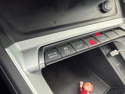 Audi Q3 45 TFSI e S tronic Business (17)