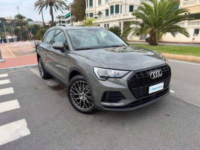 Audi Q3 45 TFSI e S tronic Business (2)
