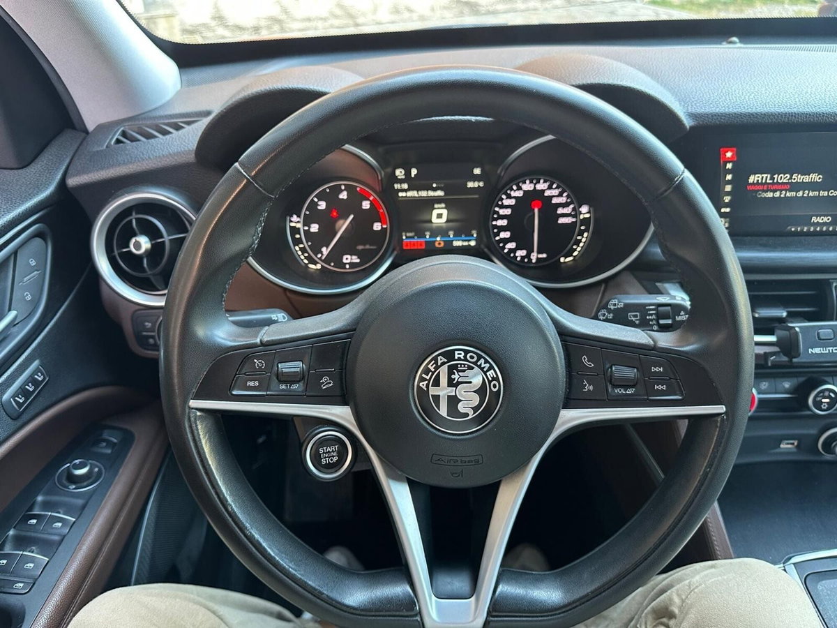 Alfa Romeo Stelvio Stelvio 2.2 Turbodiesel 210 CV AT8 Q4 Executive (11)