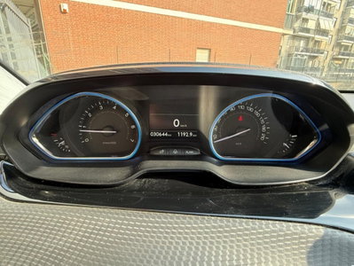 Peugeot 2008 Turbo 110 S&S Allure (12)