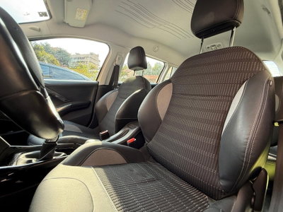 Peugeot 2008 Turbo 110 S&S Allure (17)