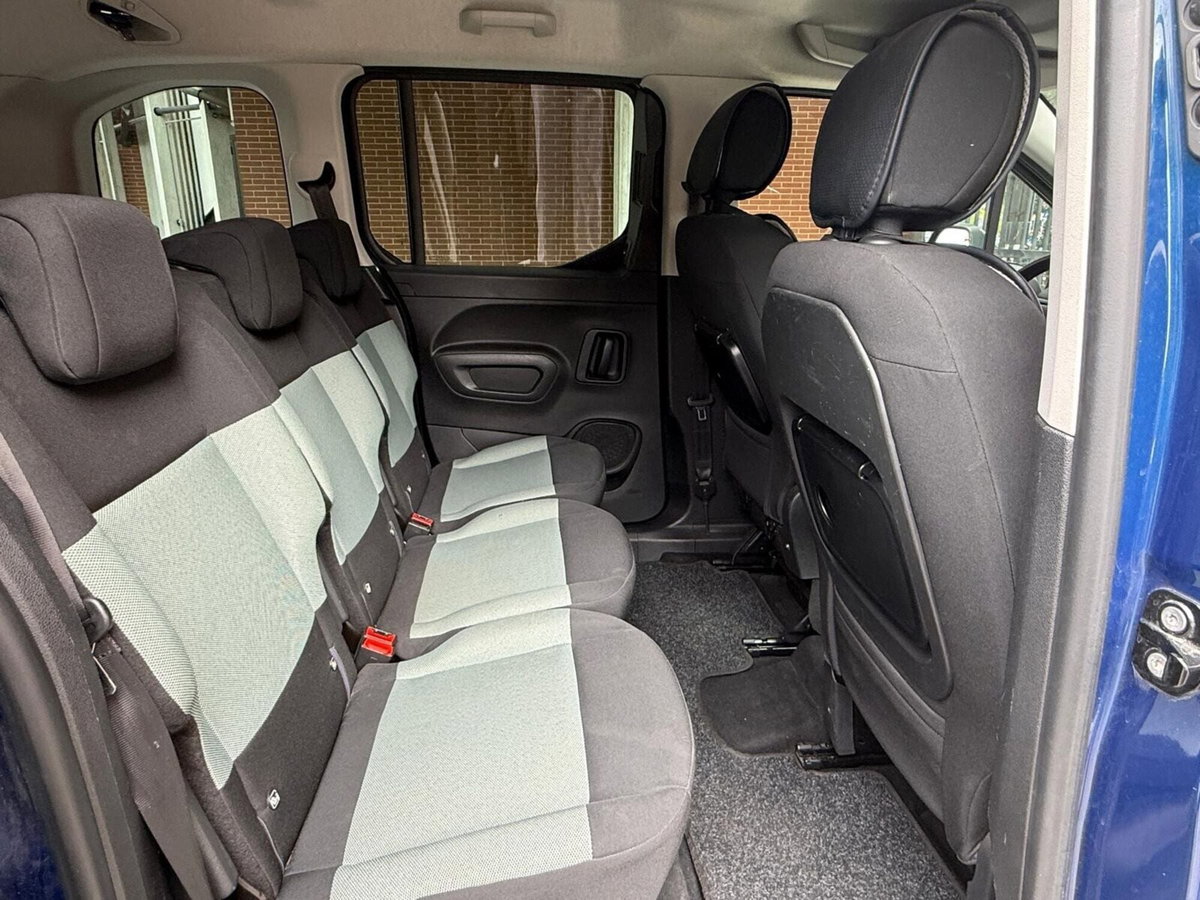 Citroen Berlingo Multispace BlueHDi 100 Feel (18)