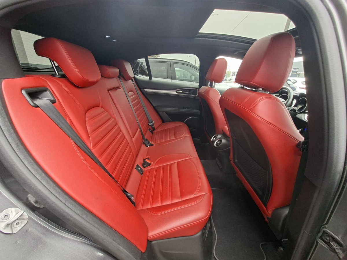 Alfa Romeo Stelvio Stelvio 2.2 Turbodiesel 210 CV AT8 Q4 Veloce Tì (19)