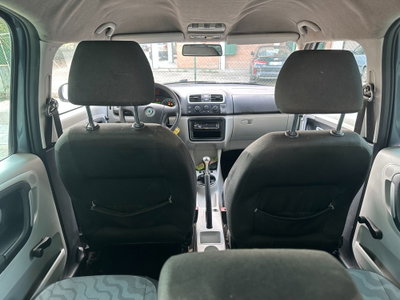 Skoda Roomster TDI 80CV Style (10)