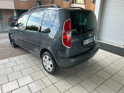 Skoda Roomster TDI 80CV Style (11)