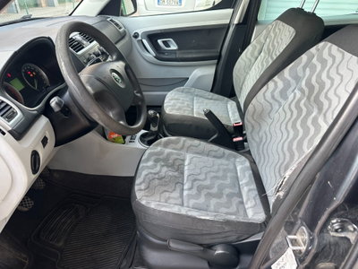 Skoda Roomster TDI 80CV Style (14)
