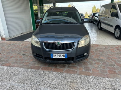 Skoda Roomster TDI 80CV Style (2)