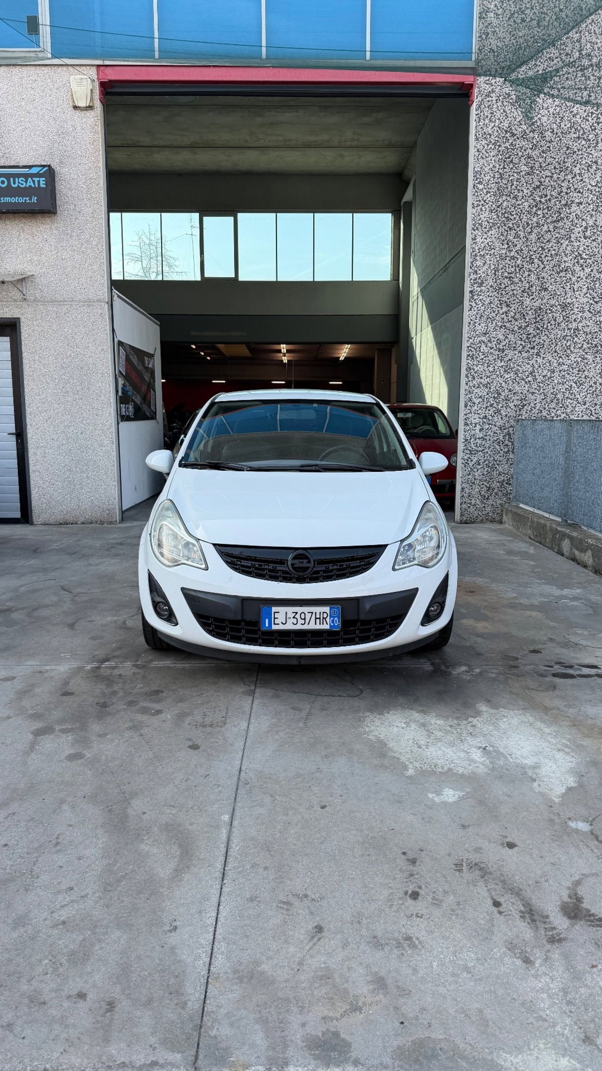 Opel Corsa 1.2 3 porte Club (2)