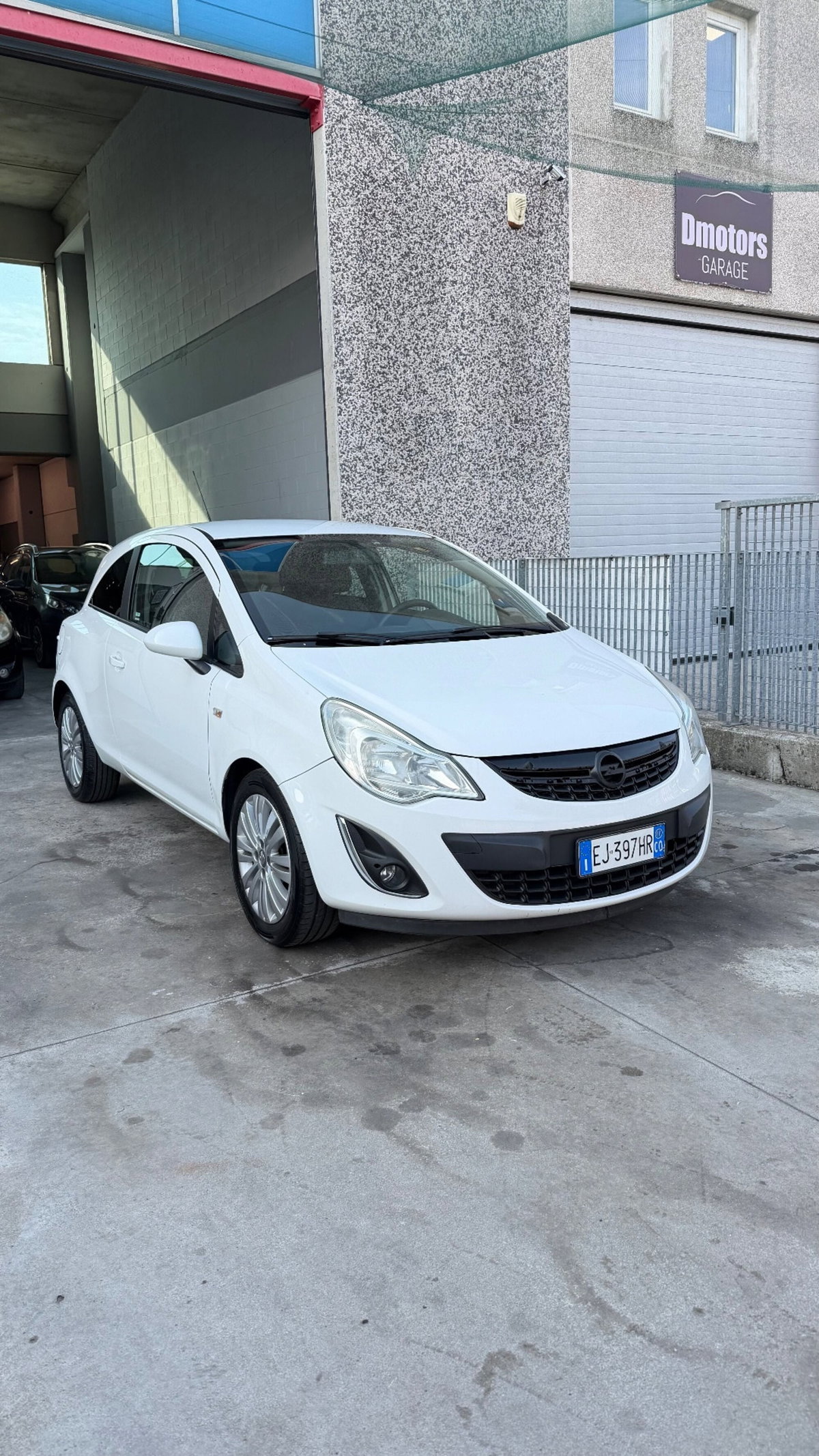 Opel Corsa 1.2 3 porte Club (3)