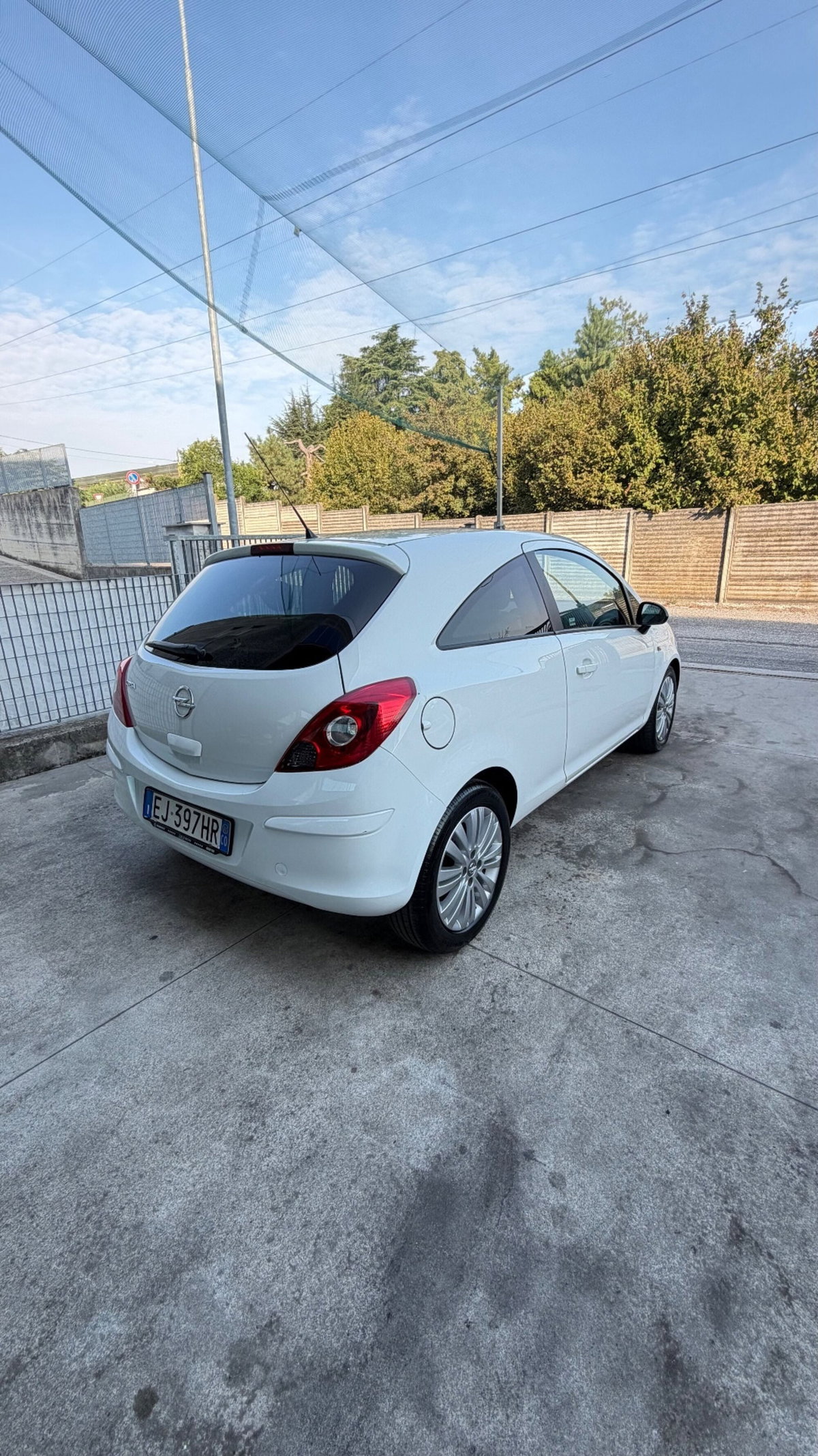 Opel Corsa 1.2 3 porte Club (4)