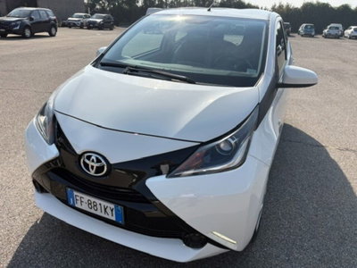Toyota Aygo 1.0 VVT-i 69 CV 5 porte x-play (14)