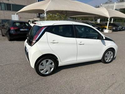 Toyota Aygo 1.0 VVT-i 69 CV 5 porte x-play (16)