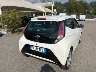 Toyota Aygo 1.0 VVT-i 69 CV 5 porte x-play (18)