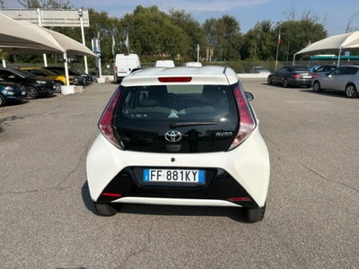 Toyota Aygo 1.0 VVT-i 69 CV 5 porte x-play (19)