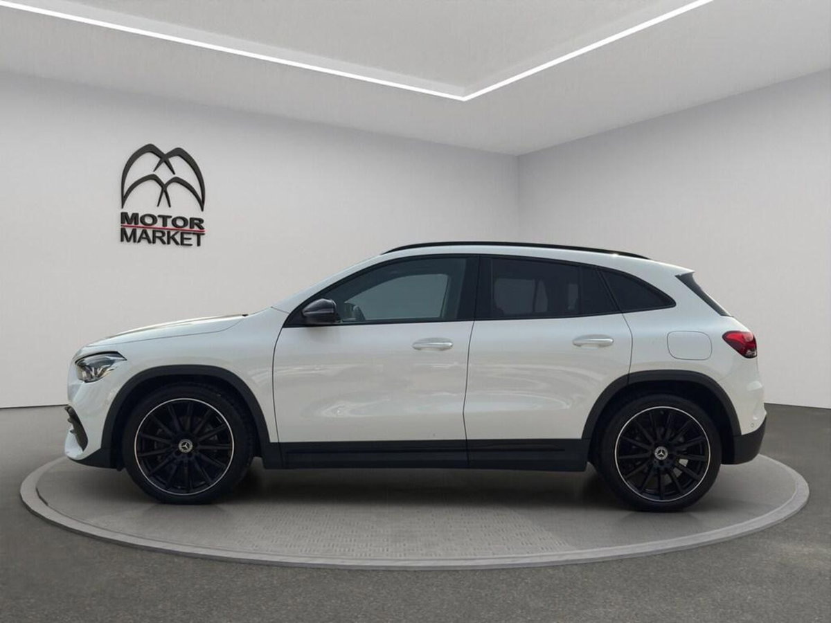 Mercedes-Benz GLA SUV 200 d Automatic 4Matic Premium (5)